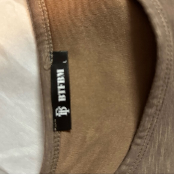 Elegant Brown T-Shirt Dress - Picture 7 of 8